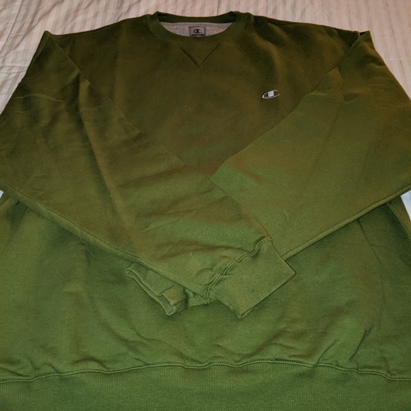 Sweatshirt - Picture 2 of 4